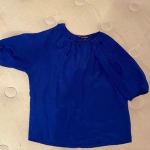 Cold shoulder Express top